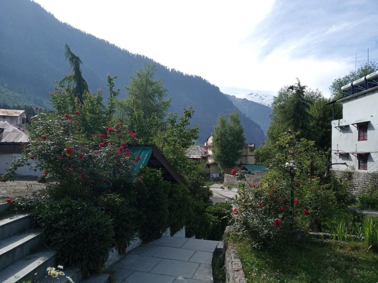Tourist Hotel 10 Minutes Walking Distance From The Mall Manali  Luaran gambar