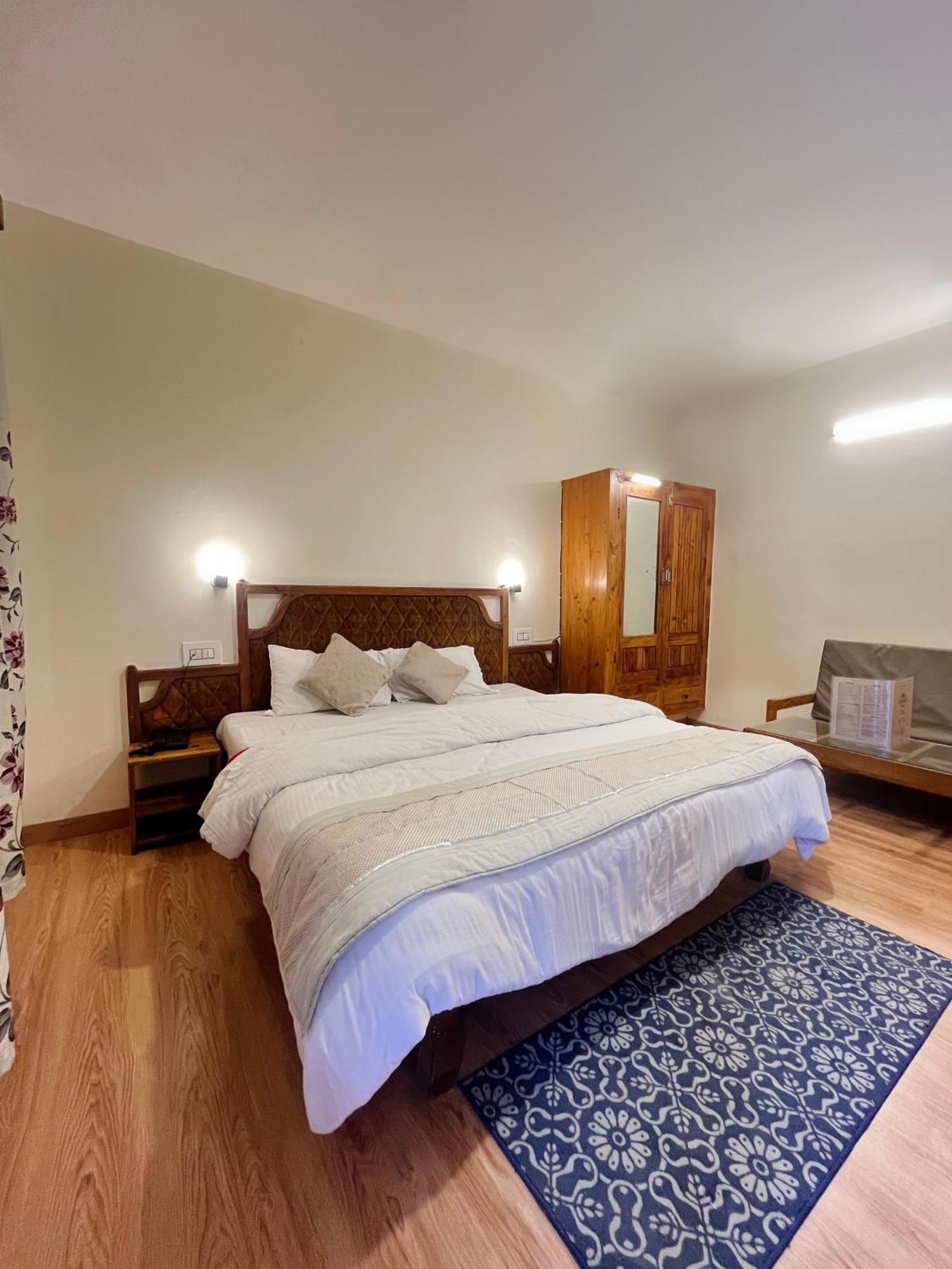 Tourist Hotel 10 Minutes Walking Distance From The Mall Manali  Luaran gambar