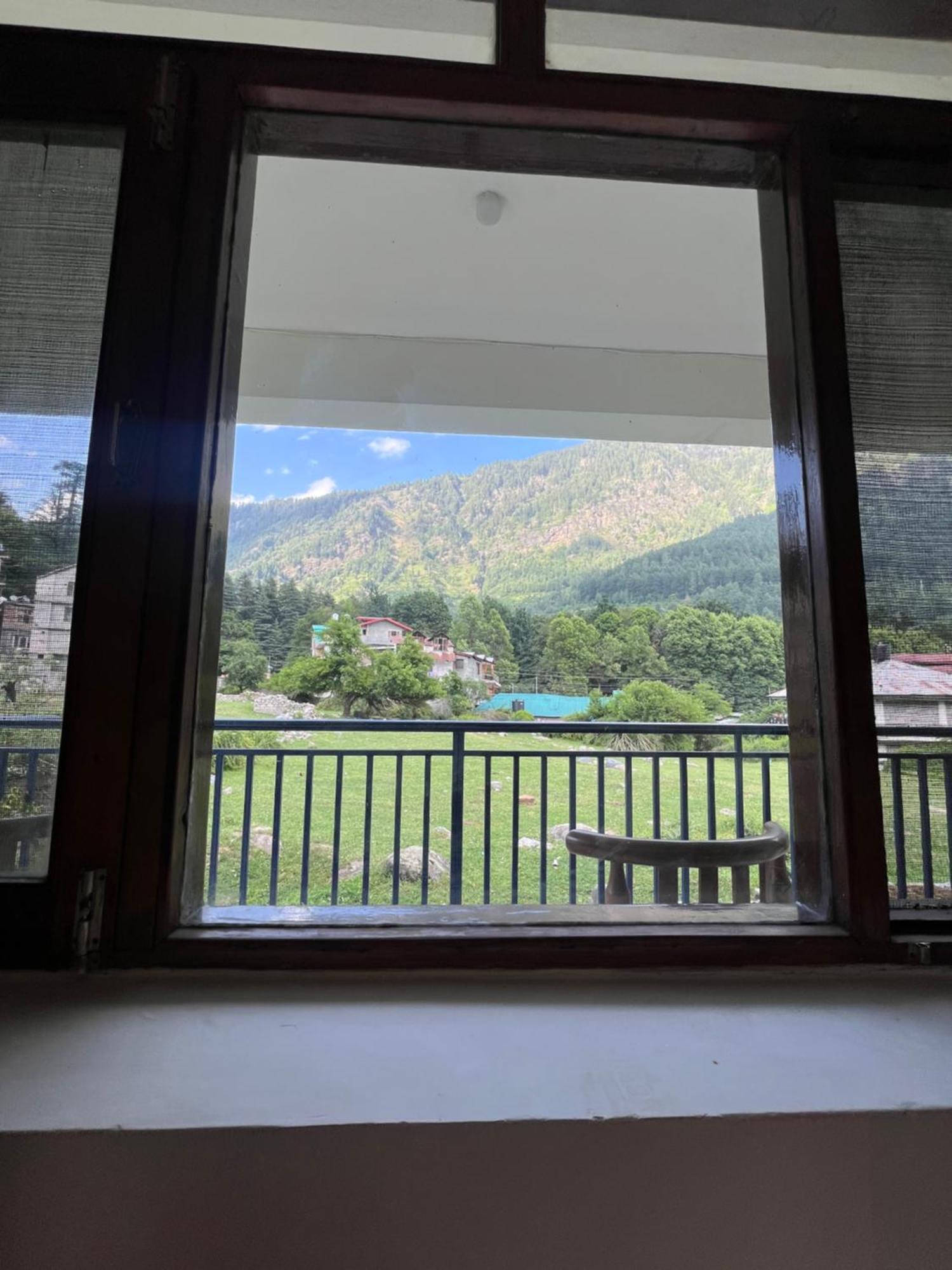 Tourist Hotel 10 Minutes Walking Distance From The Mall Manali  Luaran gambar