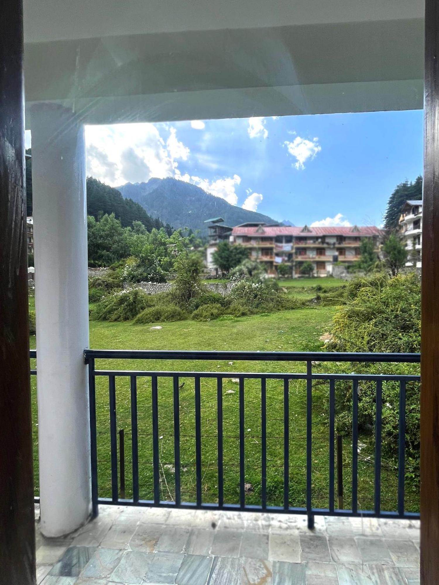 Tourist Hotel 10 Minutes Walking Distance From The Mall Manali  Luaran gambar