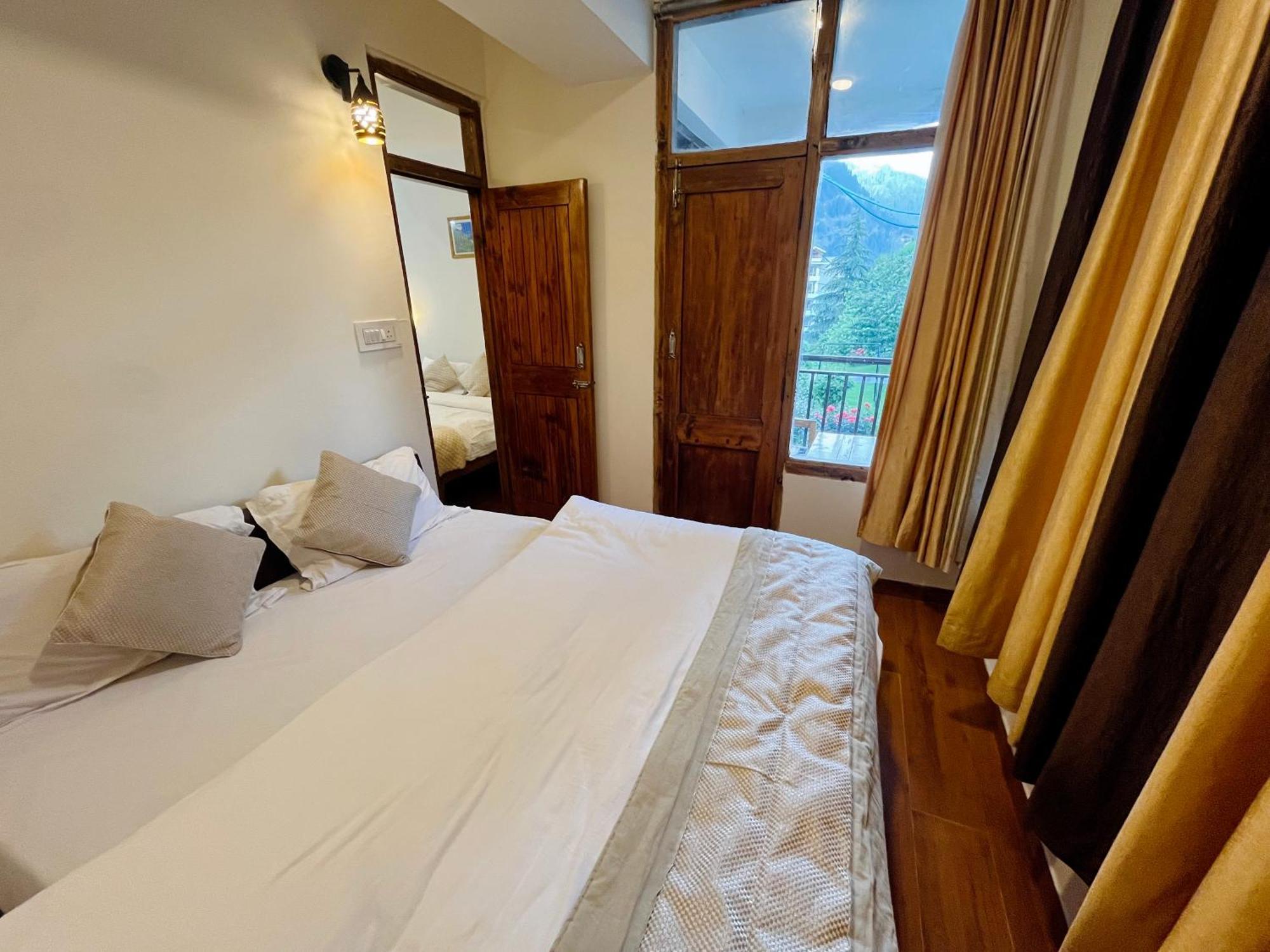 Tourist Hotel 10 Minutes Walking Distance From The Mall Manali  Luaran gambar