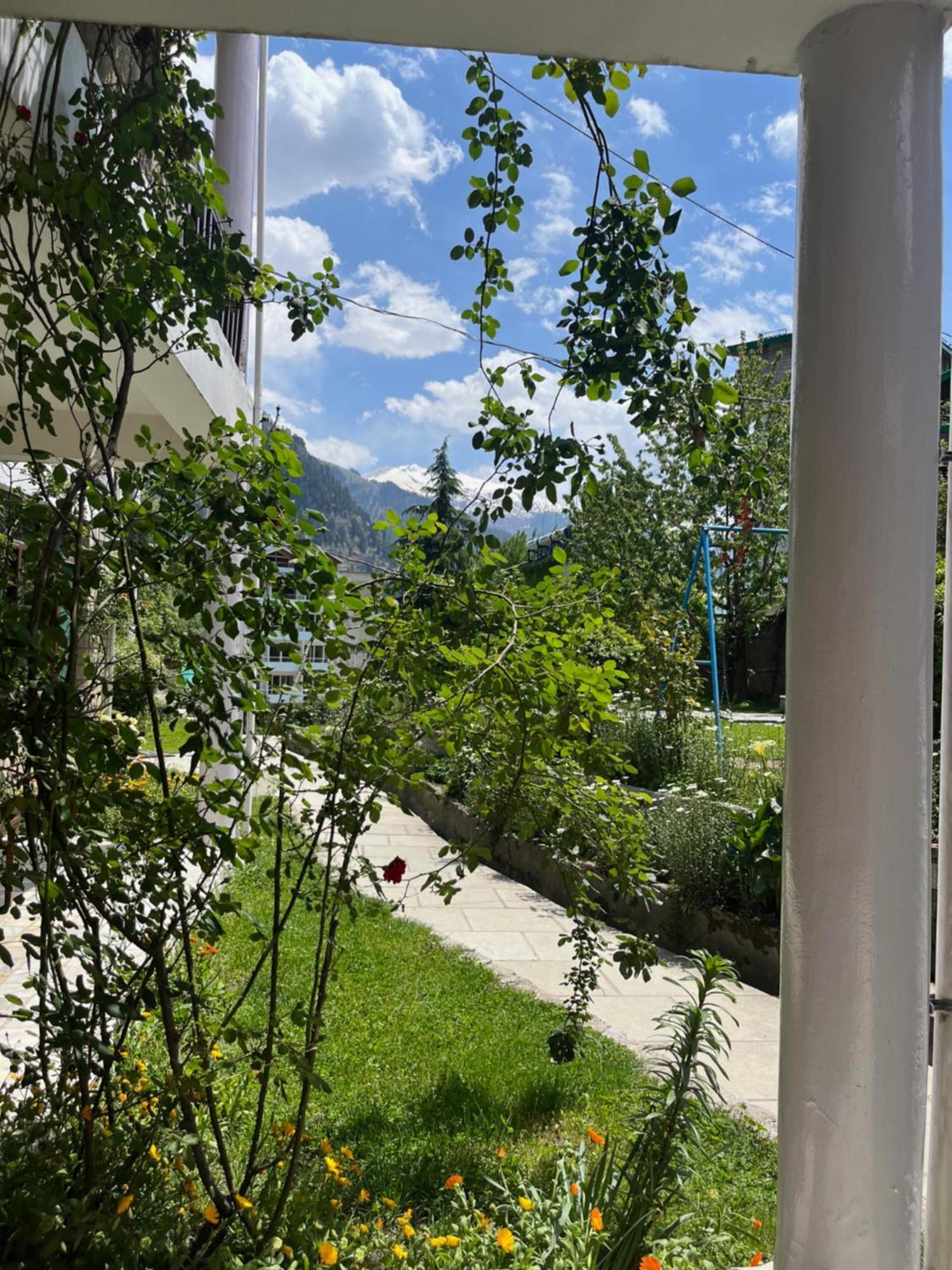 Tourist Hotel 10 Minutes Walking Distance From The Mall Manali  Luaran gambar