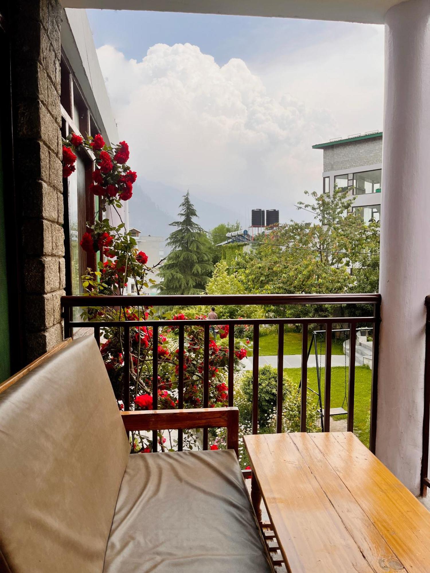 Tourist Hotel 10 Minutes Walking Distance From The Mall Manali  Luaran gambar