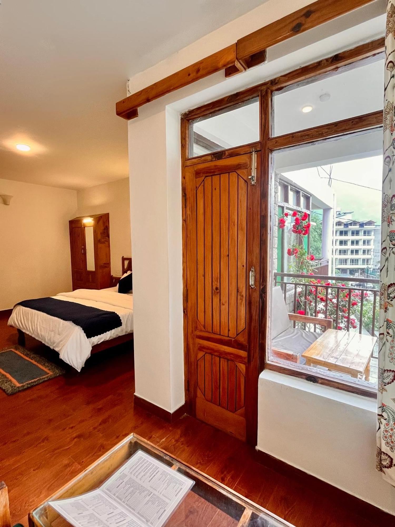 Tourist Hotel 10 Minutes Walking Distance From The Mall Manali  Luaran gambar