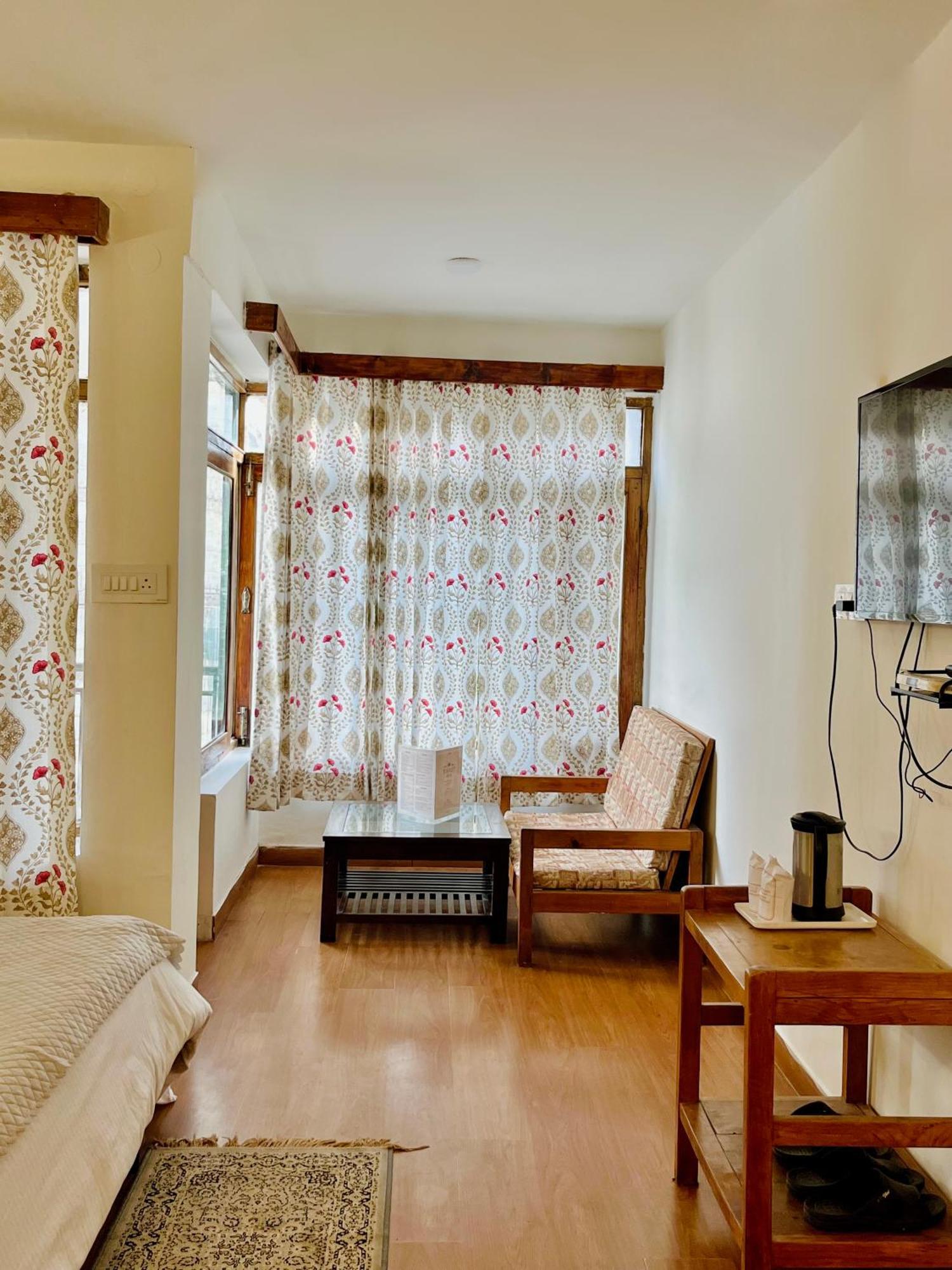 Tourist Hotel 10 Minutes Walking Distance From The Mall Manali  Luaran gambar