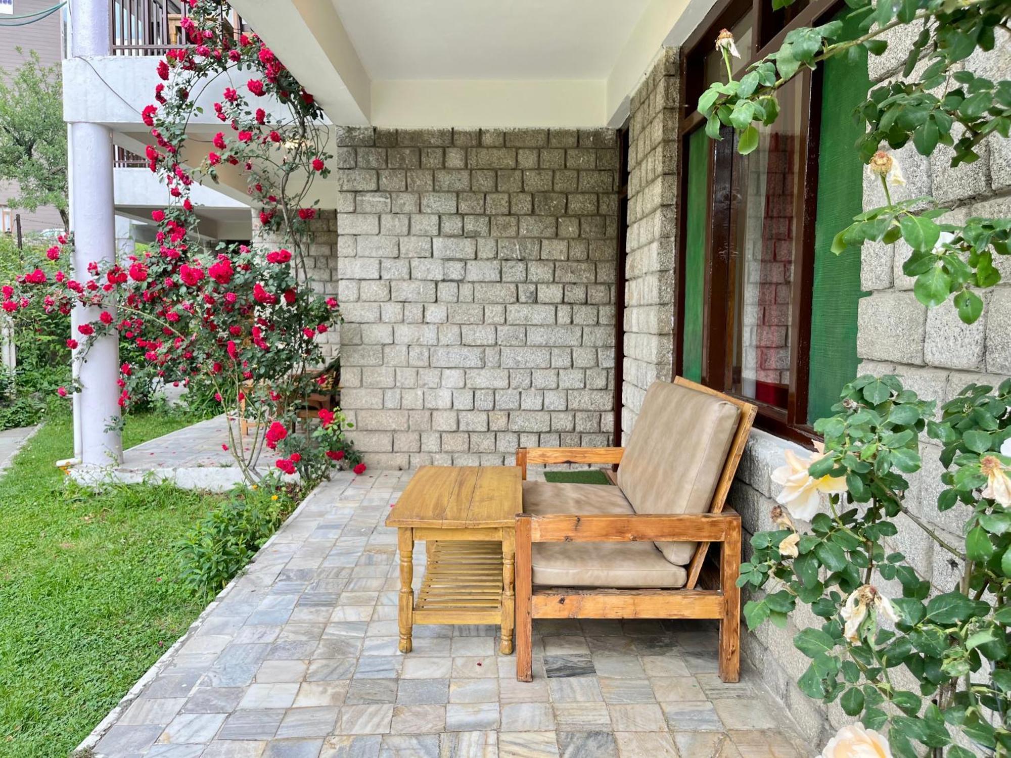 Tourist Hotel 10 Minutes Walking Distance From The Mall Manali  Luaran gambar