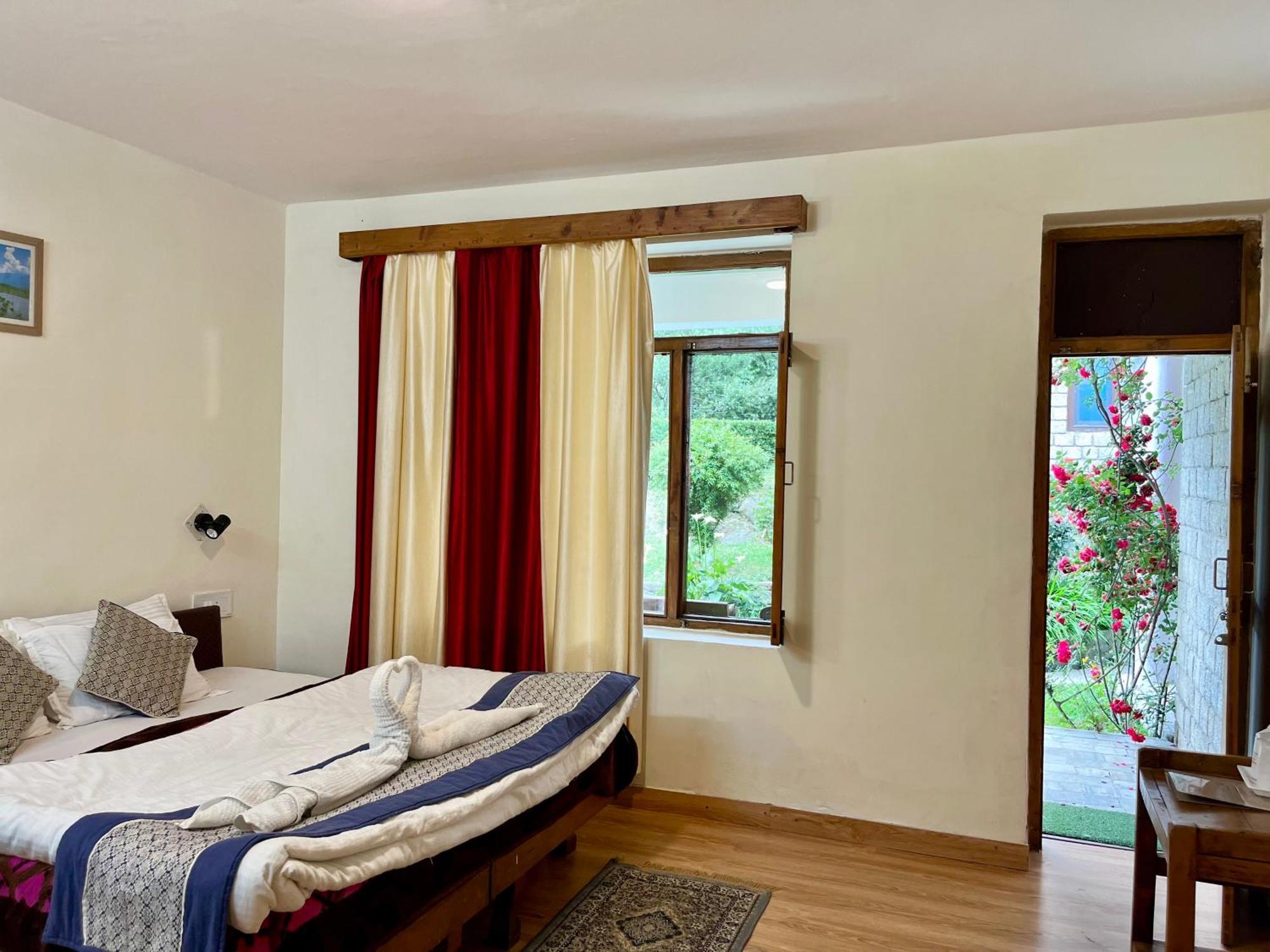 Tourist Hotel 10 Minutes Walking Distance From The Mall Manali  Luaran gambar