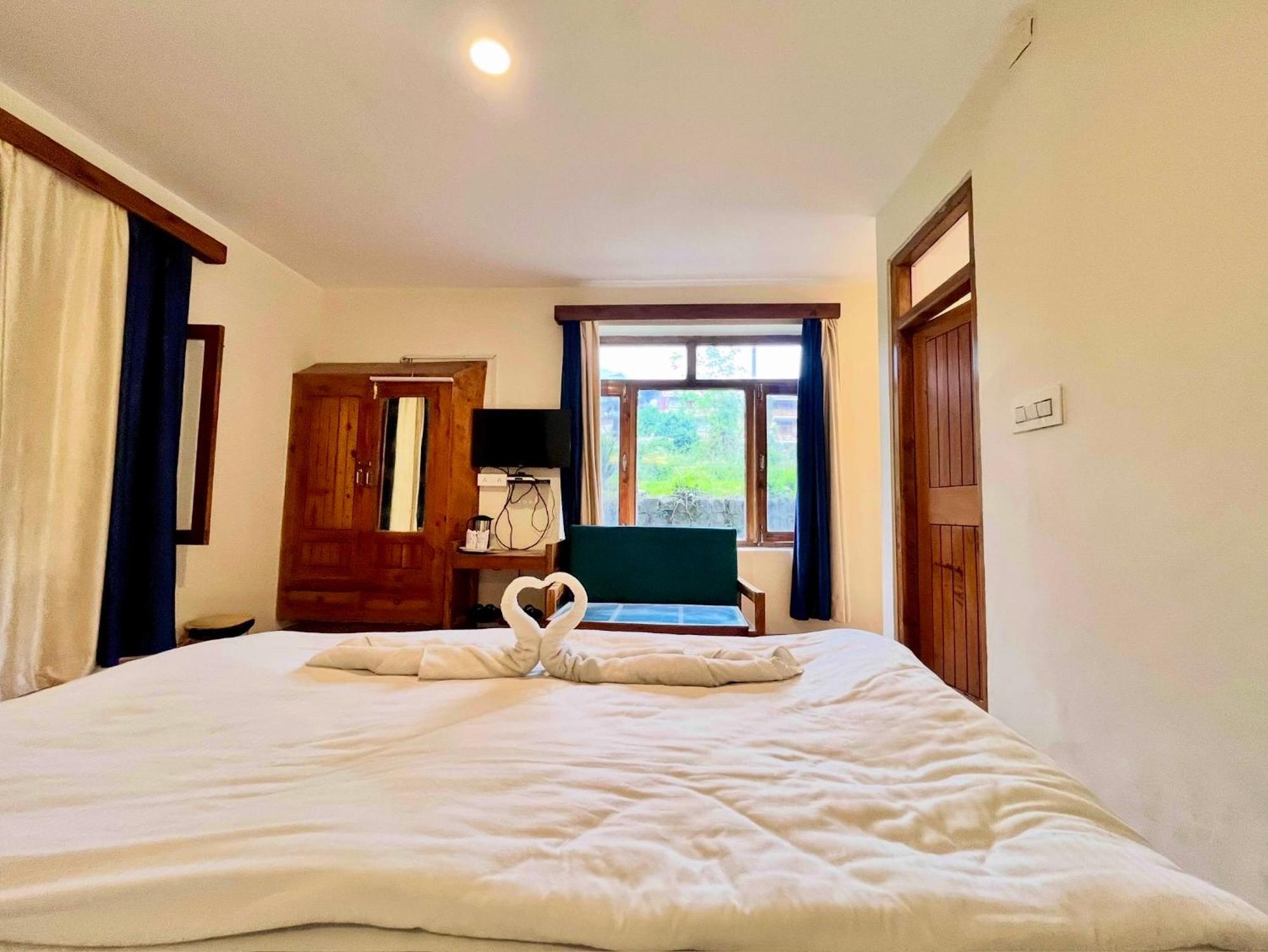 Tourist Hotel 10 Minutes Walking Distance From The Mall Manali  Luaran gambar